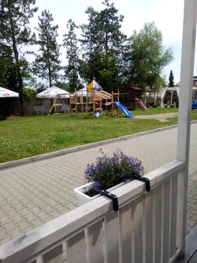 Old Tree Village & Restaurant Oswiecim Exterior photo